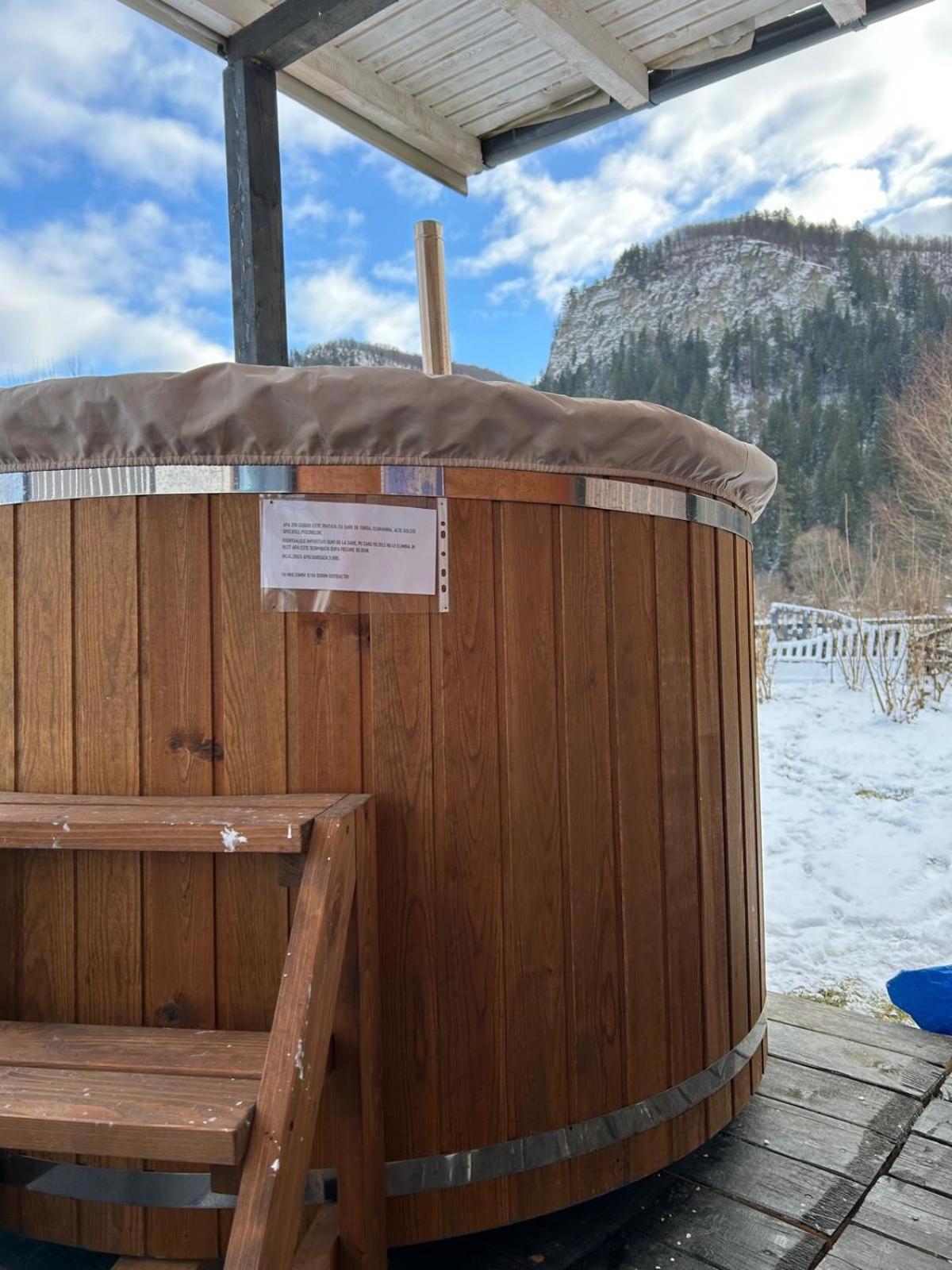 Casuta De Sub Stanca Apuseni,hot Tub Inclus * Birzesti