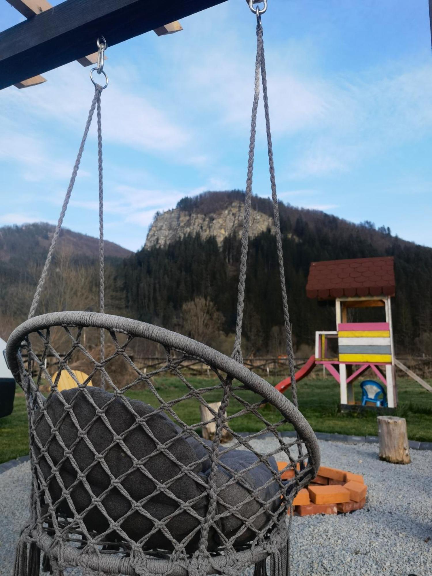 Hébergement de vacances Casuta De Sub Stanca Apuseni,hot Tub Inclus Birzesti