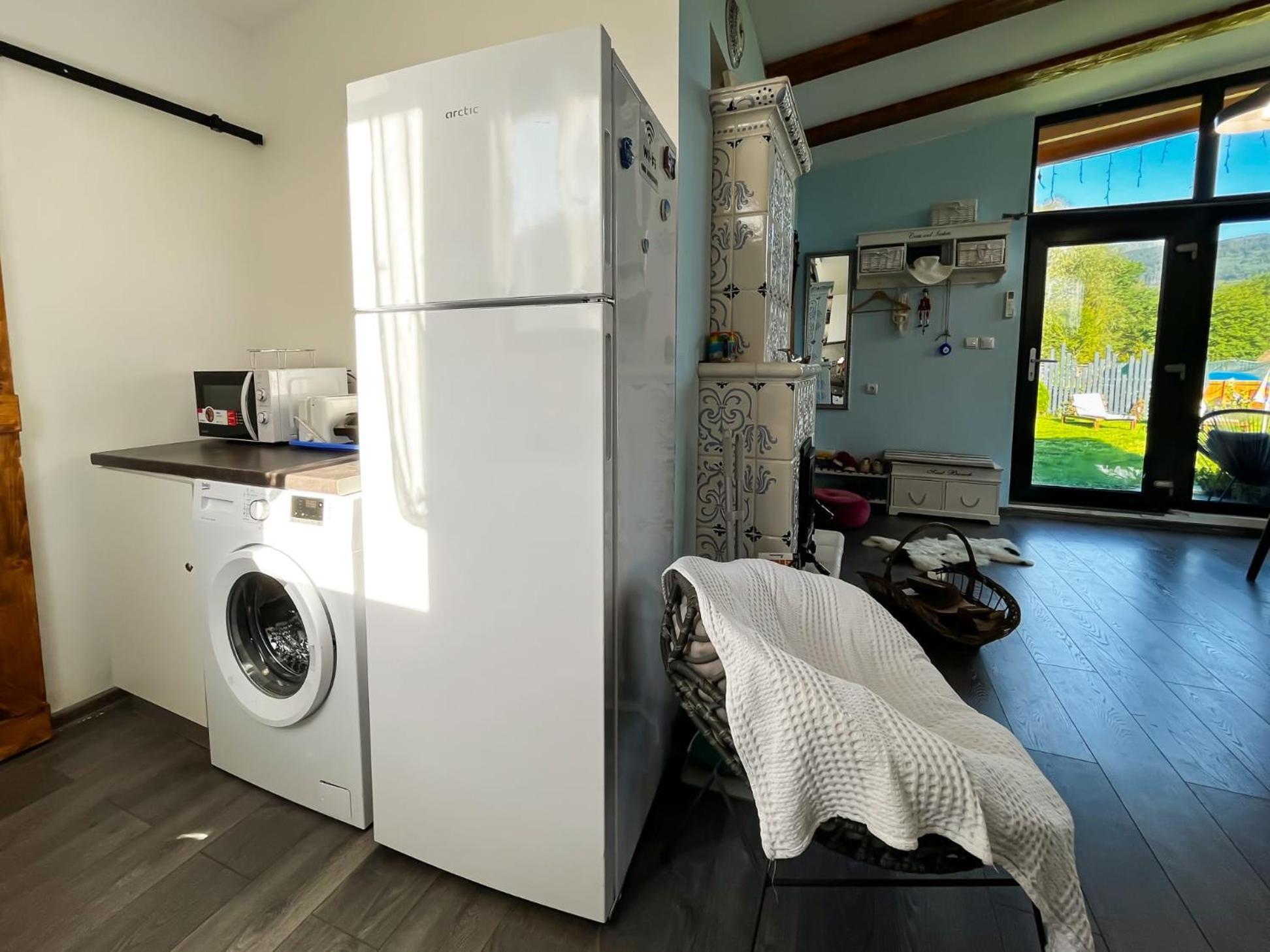 Casuta De Sub Stanca Apuseni,hot Tub Inclus Birzesti