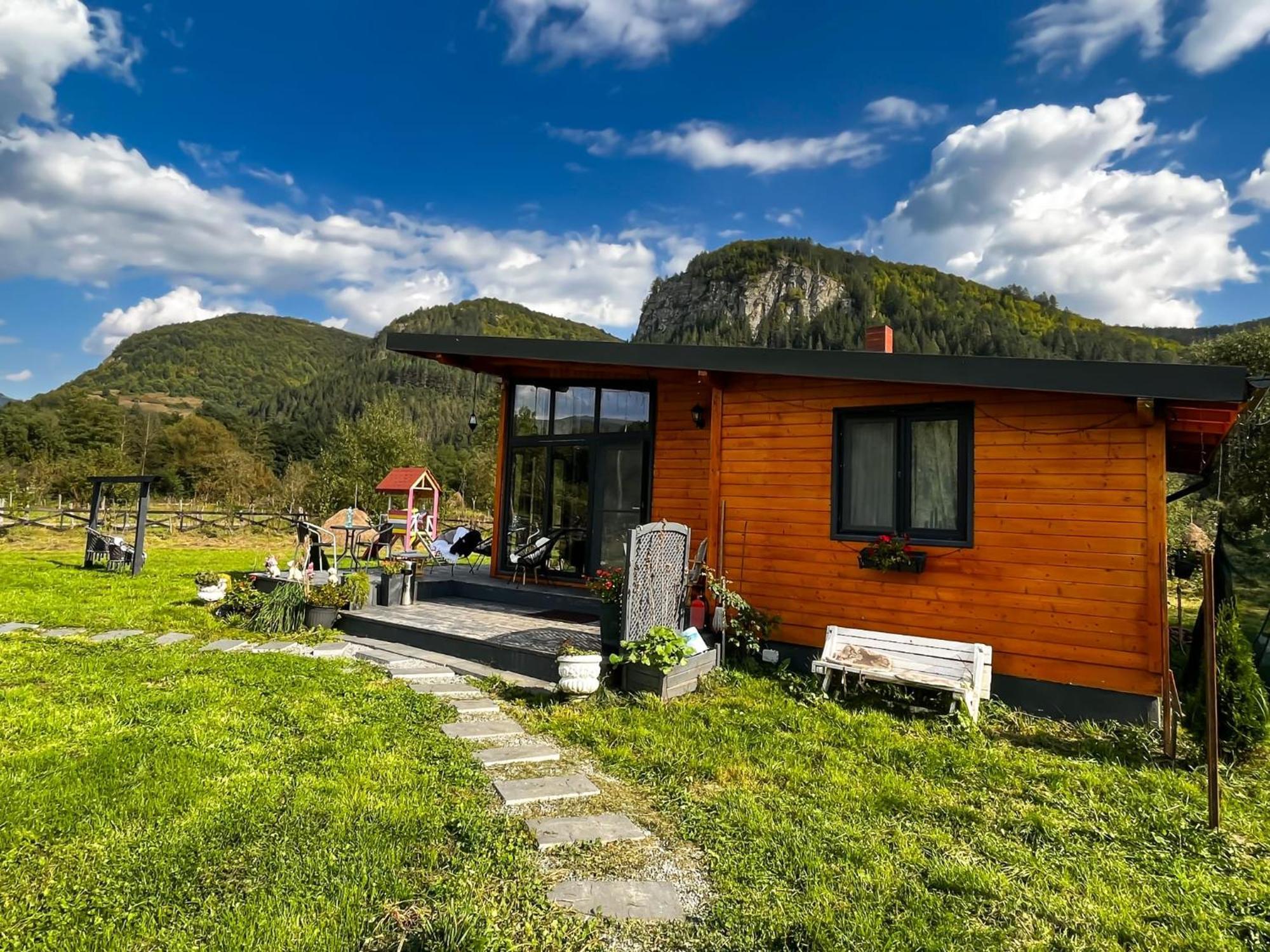 Hébergement de vacances Casuta De Sub Stanca Apuseni,hot Tub Inclus *